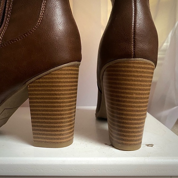 Brown Leather Ankle Boot Heels US 8 - Picture 4 of 6